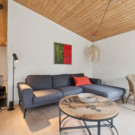 Lovely In Aakirkeby Ferienhaus *